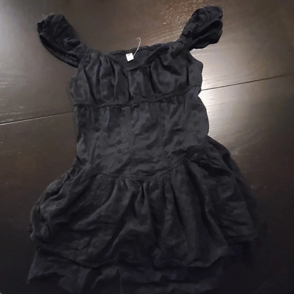 #90 - Black Eyelet Lace Ruffle Layer Skirt Romper, Medium - Picture 5 of 10